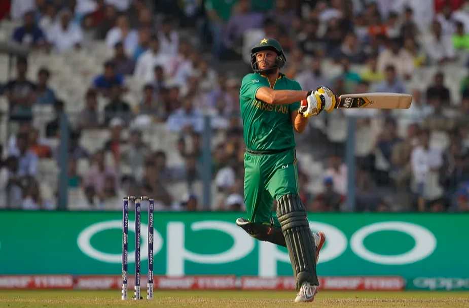 Shahid Afridi (Pakistan) – 476 Sixes