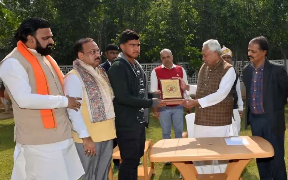 বিহার CM নীতিশ কুমার ঘোষণা করলেন বৈভব সূর্যবানশীকে ১০ লাখ রুপি পুরস্কার